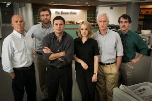 Walter ?Robby? Robinson (Michael Keaton), Marty Baron (Liev Schreiber), Michael Rezendes (Mark Ruffalo), Sacha Pfeiffer (Rachel McAdams), Ben Bradlee, Jr. (John Slattery) and Matt Carroll (Brian d?Arcy James) on set. SPOTLIGHT, directed by Tom McCarthy, in cinemas 28 January 2016. An Entertainment One Films release. For more information contact Claire Fromm: cfromm@entonegroup.com